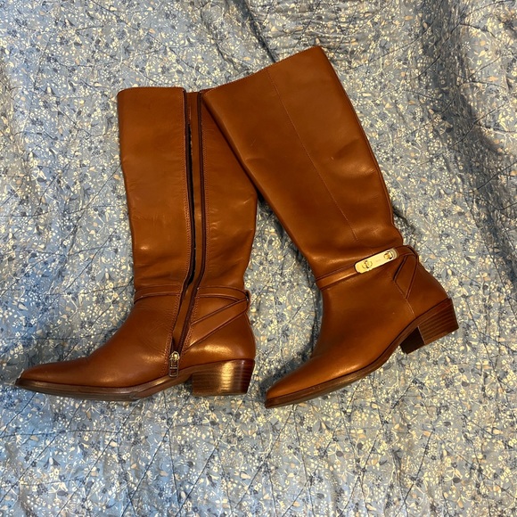 Women’s Coach Caroline Swagger Boot size 8R - Picture 2 of 3